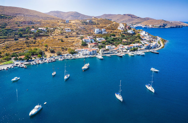 Τζια: Απόδραση με θαλασσινή αύρα στην κοσμοπολίτισσα των Κυκλάδων