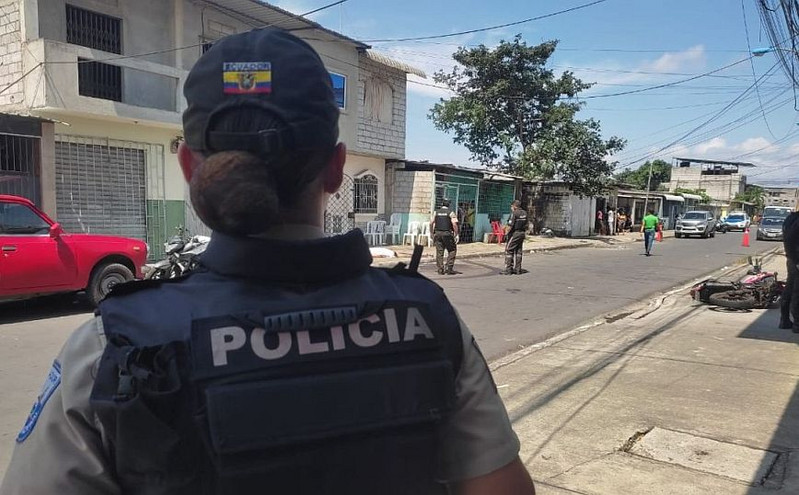 Πέντε νεκροί κι οκτώ τραυματίες από επίθεση ενόπλων σε πόλη του Ισημερινού