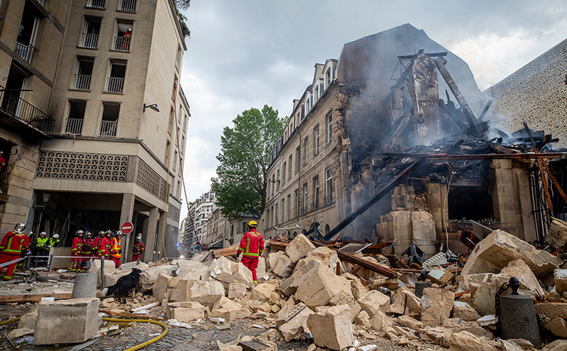 Εντοπίστηκε σορός στα χαλάσματα του κτηρίου που κατέρρευσε στο Παρίσι μετά από έκρηξη