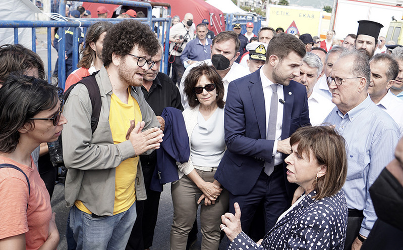 Φραστικό επεισόδιο με Σακελλαροπούλου για το ναυάγιο στην Πύλο: «Τι κάνατε γι&#8217; αυτό &#8211; Θα το λύσουμε εδώ;»