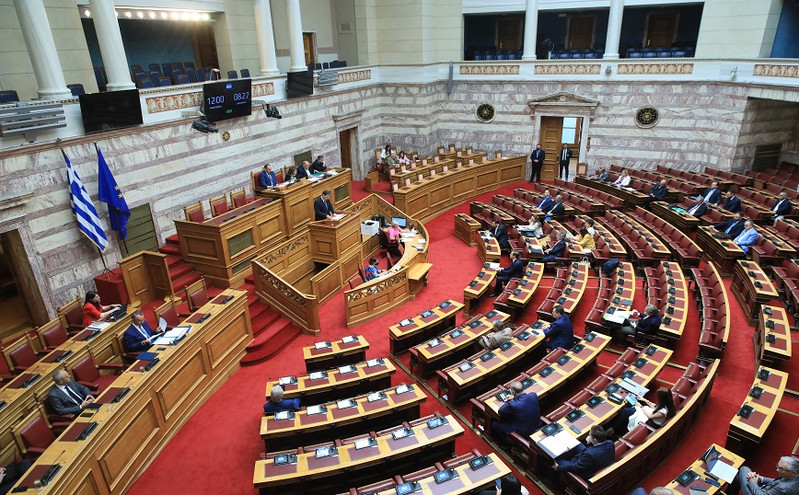 Στη Βουλή το νομοσχέδιο για την ενίσχυση του εισοδήματος: Kαλοδεχούμενες οι αυξήσεις αλλά&#8230; μικρές, λένε οι φορείς