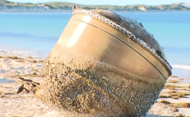 Από το διάστημα έπεσε το αντικείμενο σε παραλία της Αυστραλίας &#8211; «Είναι δικό μας» λεει η Ινδία