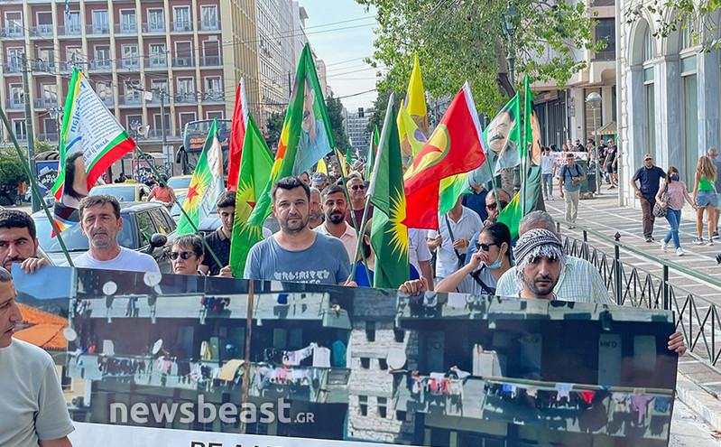 Διαδήλωση Κούρδων στο κέντρο της Αθήνας για την εκκένωση του προσφυγικού καταυλισμού στο Λαύριο