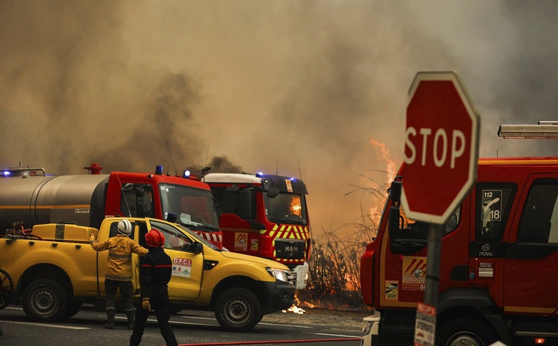 Bloomberg: Drones, ρομπότ, πρόβατα και… κατσίκες προορίζονται να ριχθούν στη μάχη κατά των πυρκαγιών