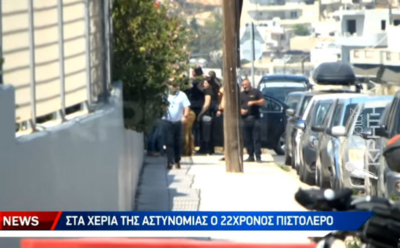 Παραδόθηκε ο 22χρονος πιστολέρο από την Κρήτη που πυροβόλησε 29χρονο «για μία προσπέραση»