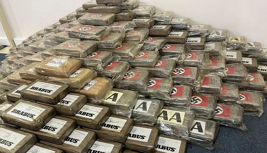 Θεσσαλονίκη: Κακουργηματικές διώξεις στα μέλη της εγκληματικής οργάνωσης για τον μισό τόνο κοκαϊνης με τις σβάστικες