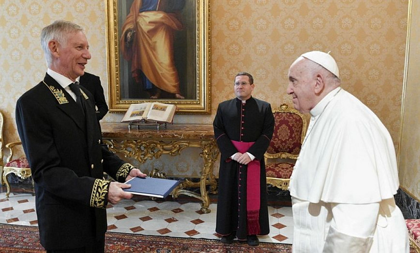 O Πάπας Φραγκίσκος υποδέχθηκε τον νέο Ρώσο πρεσβευτή στο Βατικανό