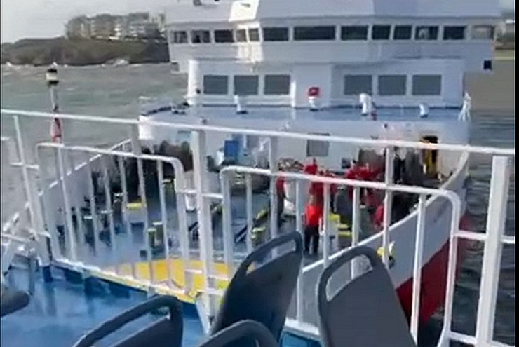 Δείτε σε βίντεο την σύγκρουση των δύο πλοίων στην Ραφήνα