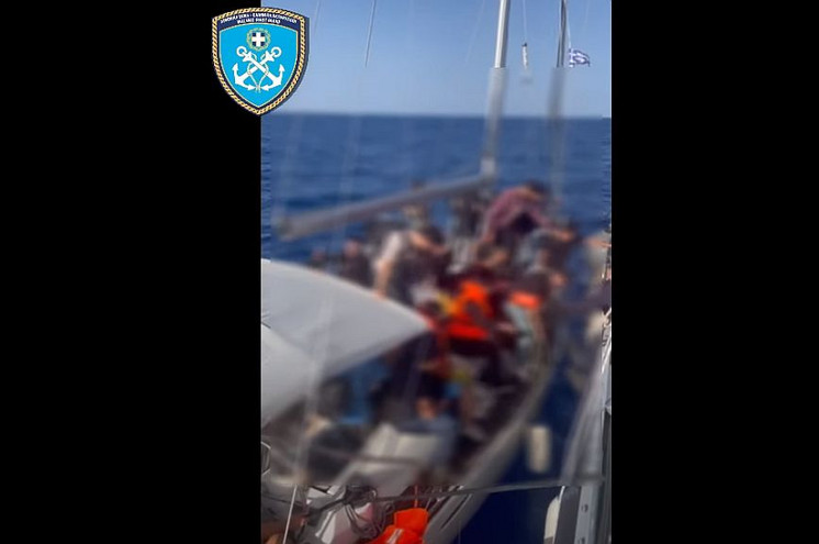 Το Λιμενικό εντόπισε και διέσωσε 76 μετανάστες νοτιοανατολικά της Αστυπάλαιας &#8211; Συνελήφθησαν δύο διακινητές