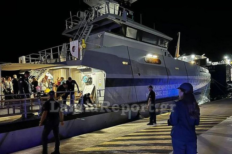 Κακοκαιρία Daniel: Έφτασαν στο λιμάνι του Αγίου Κωνσταντίνου οι τουρίστες από το Χορευτό Πηλίου