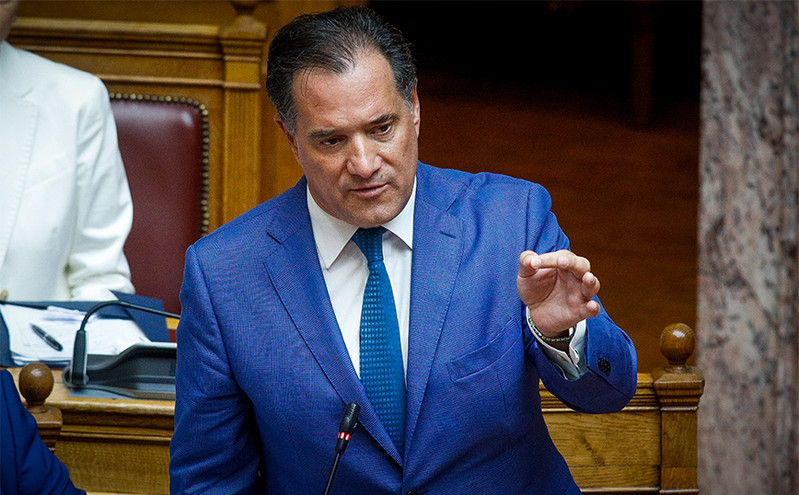 Γεωργιάδης: Δεν καταργούμε την 5ήμερη εργασία, γι’ αυτό δεν έχει κόσμο έξω &#8211; Βουλευτής ΚΚΕ: «Είσαι υπουργός νούμερο»