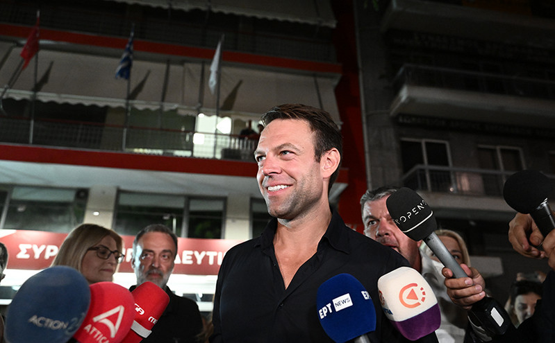 Το Μαξίμου διαψεύδει ότι ο Στέφανος Κασσελάκης ήταν συνεργάτης του Κυριάκου Μητσοτάκη