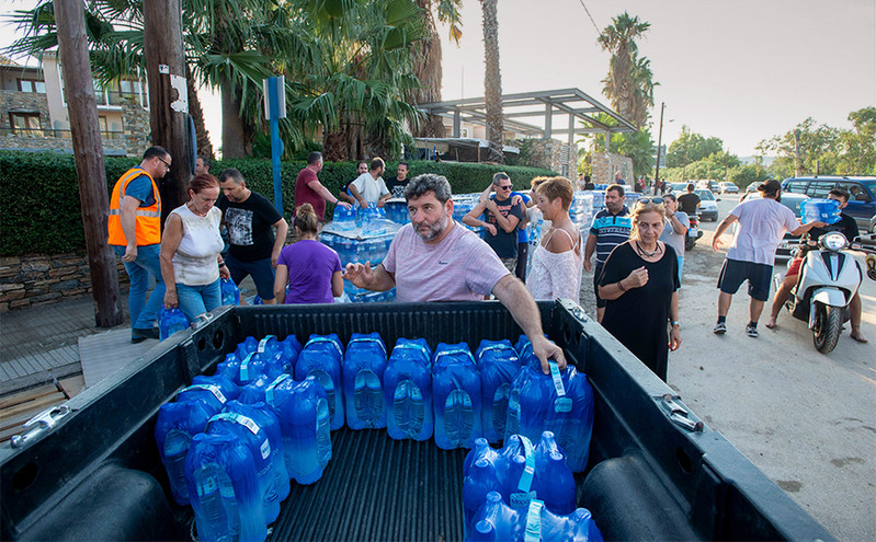 Πλαφόν στην τιμή του εμφιαλωμένου νερού στη Θεσσαλία – Βαριά πρόστιμα για τους παραβάτες