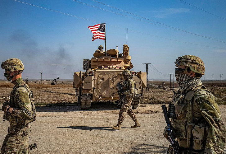 Συρία: Δύο στελέχη του ISIS συνελήφθησαν από τις αμερικανικές δυνάμεις σε επιδρομές
