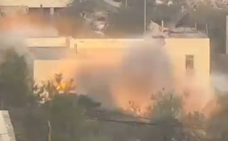 Η στιγμή που o ισραηλινός στρατός κατεδαφίζει το σπίτι υπαρχηγού της Χαμάς