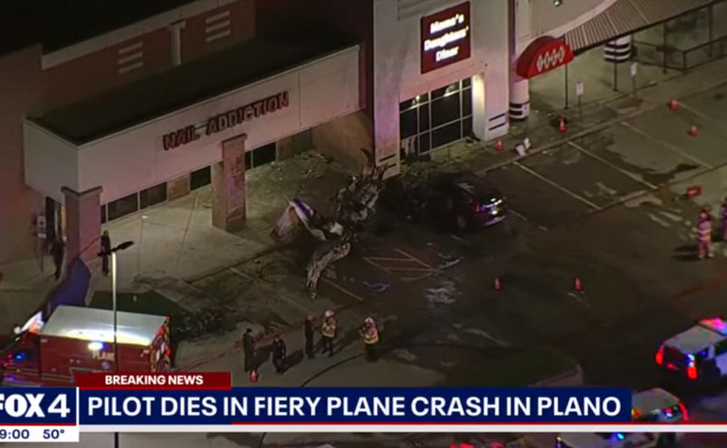 Μικρό αεροσκάφος συνετρίβη σε πάρκινγκ εμπορικού και τυλίχθηκε στις φλόγες &#8211; Νεκρός ο πιλότος