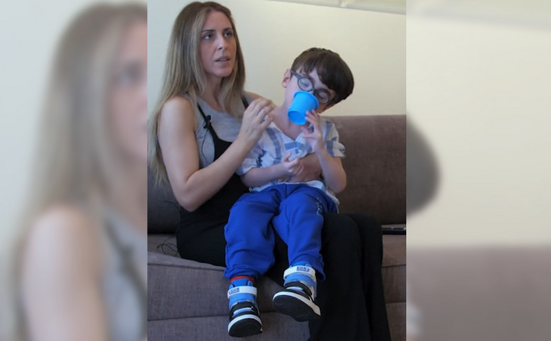 Συγκινεί η μητέρα του 6χρονου Λίνου που έχει κάνει 36 χειρουργεία: «Είναι ένα παιδάκι που μάχεται πολύ δυνατά»