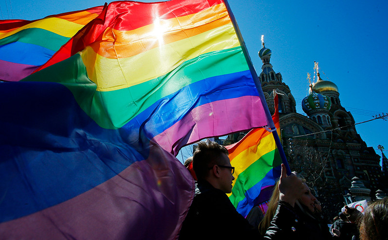 Το Ανώτατο Δικαστήριο της Ρωσίας θέτει εκτός νόμου το κίνημα ΛΟΑΤΚΙ+ χαρακτηρίζοντάς το «εξτρεμιστικό»