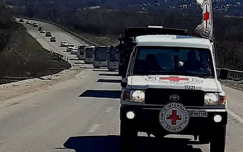 Ανθρωπιστική οχηματοπομπή του Ερυθρού Σταυρού έγινε στόχος φονικής επίθεσης στο Χαρτούμ &#8211; Δύο νεκροί και 7 τραυματίες
