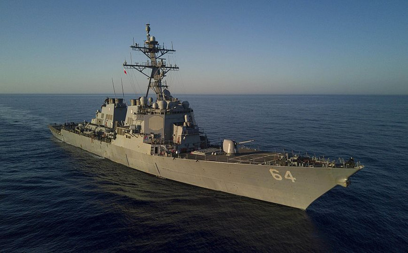 Αμερικανικό πολεμικό πλοίο δέχθηκε επίθεση από drone στην Ερυθρά Θάλασσα &#8211; Οι αντάρτες Χούθι ανέλαβαν την ευθύνη