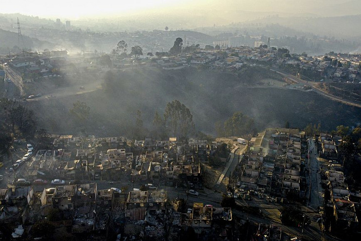 «Εκτοξεύθηκαν» στους 112 οι νεκροί από τις πυρκαγιές στη Χιλή