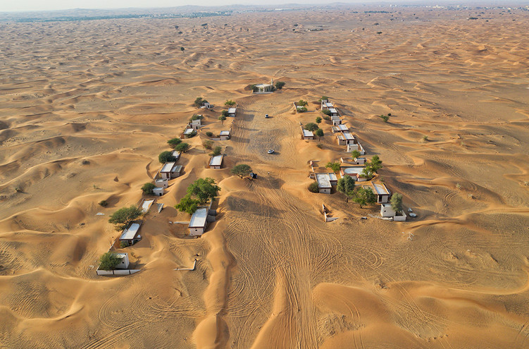 Al Madam: Η μυστηριώδης ιστορία του εγκαταλελειμμένου χωριού που «καταπίνει» η έρημος στο Ντουμπάι