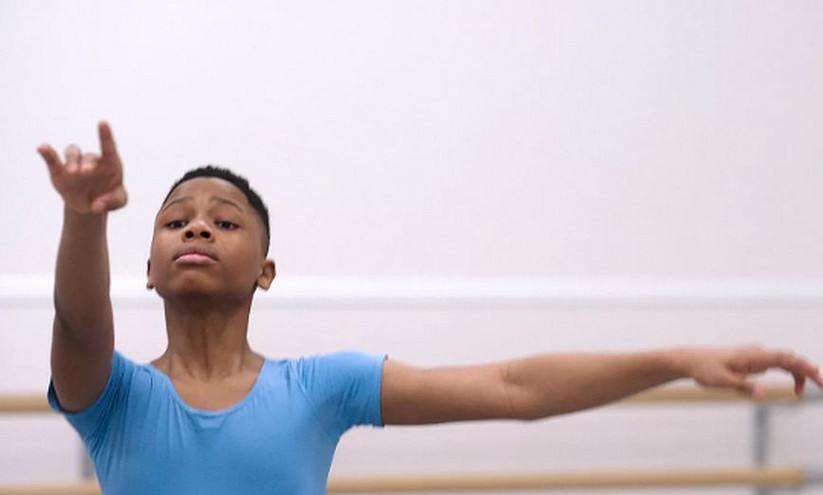 Η τρυφερή ιστορία του νεαρού χορευτή από τη Νιγηρία, Άντονι Μαντού σε ντοκιμαντέρ από τη Disney