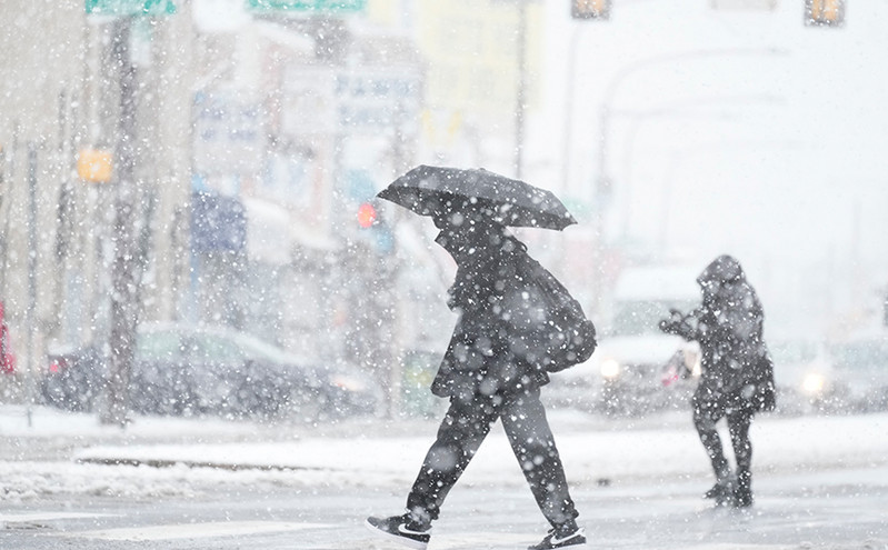 Χειμερινή καταιγίδα έντυσε στα λευκά τις βορειοανατολικές ΗΠΑ – Κλειστά σχολεία και ακυρώσεις πτήσεων