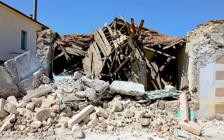 Σηφουνάκης: Απαραίτητη η σωτηρία των αρχιτεκτονικών στοιχείων που κατέρρευσαν στον σεισμό στη Βρίσα