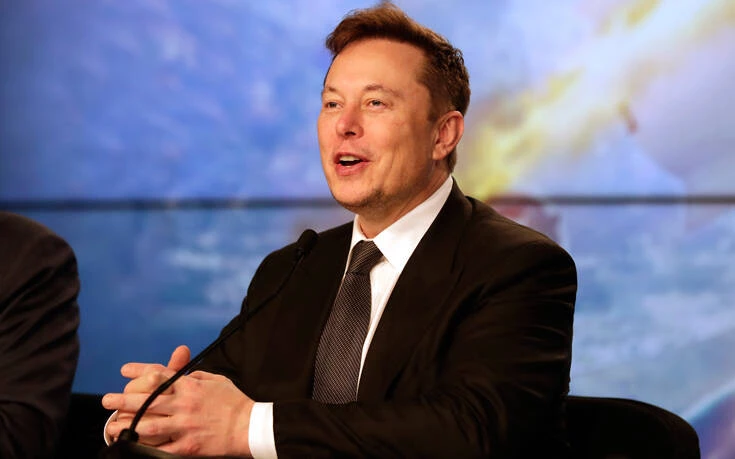 Έλον Μασκ: Η Tesla ετοιμάζει ανθρωποειδές ρομπότ