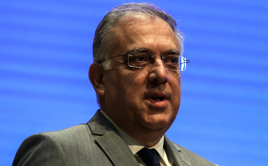 Αυστηρή προειδοποίηση Θεοδωρικάκου για χρήση μάσκας στα γήπεδα Αυστηρή προειδοποίηση Θεοδωρικάκου για χρήση μάσκας στα γήπεδα