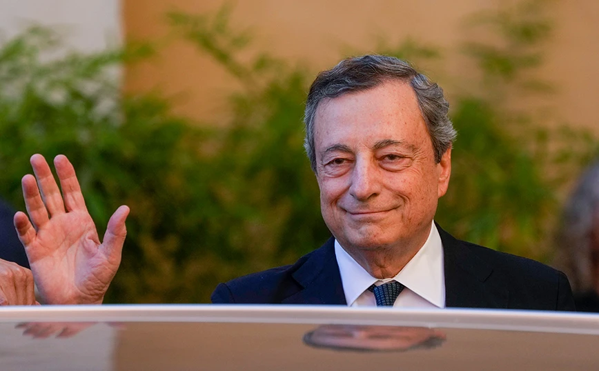 Βρετανία: 6 πρώην αστυνομικοί καταδικάστηκαν για ανταλλαγή ρατσιστικών, ομοφοβικών και σεξιστικών μηνυμάτων μέσω WhatsApp