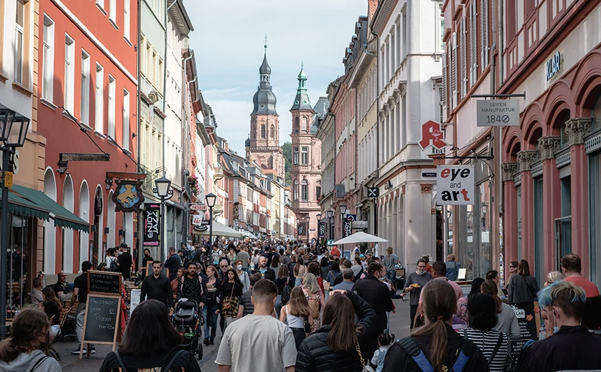 Οι μισοί Γερμανοί θεωρούν ότι μετά τις αυξήσεις των επιδομάτων, δεν αξίζει να εργαστούν
