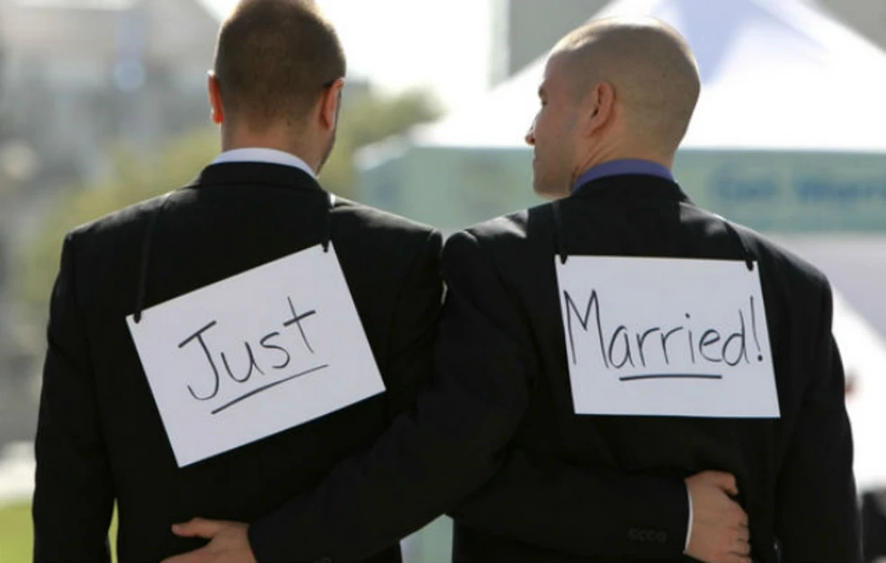 [Εικόνα: gay-marriage1.jpg?gravity=center]