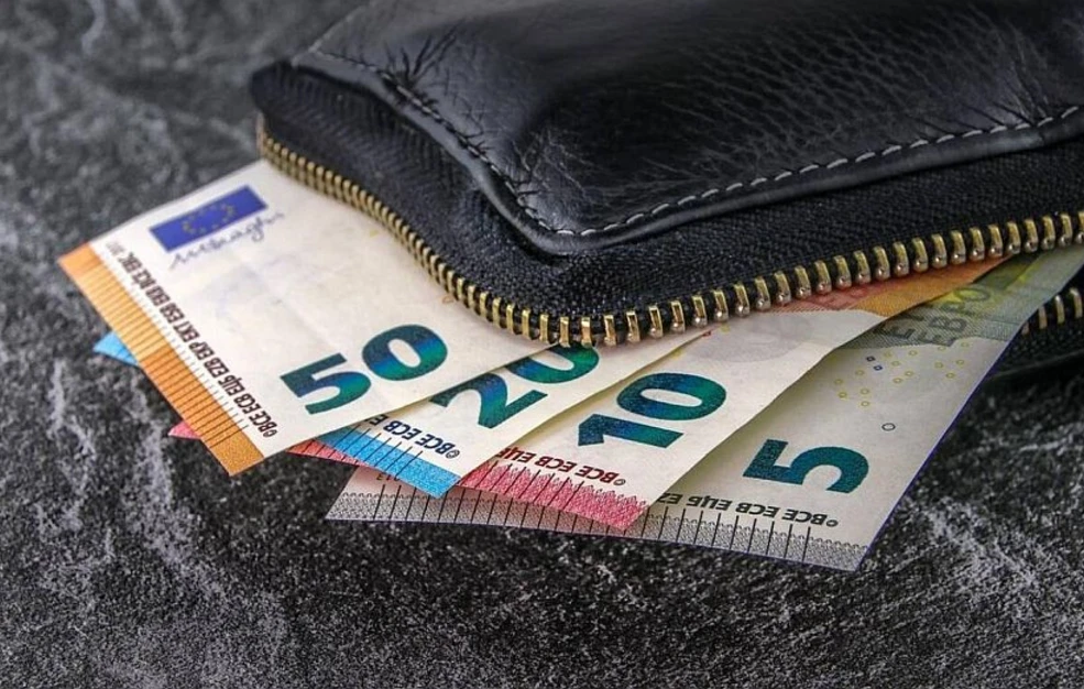 [Εικόνα: money.jpg?gravity=center]