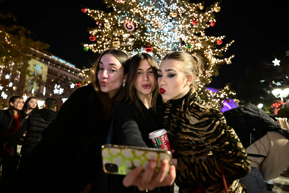 https://www.newsbeast.gr/image/s990x/webp/file/files/1/2024/11/6389892.jpg