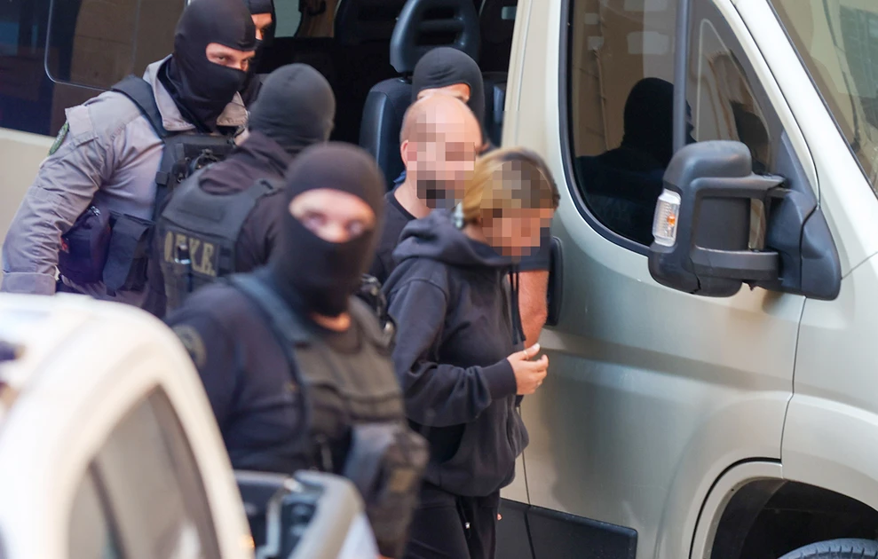 https://www.newsbeast.gr/image/s990x/webp/file/files/1/2025/09/mafia_kriti1.jpg